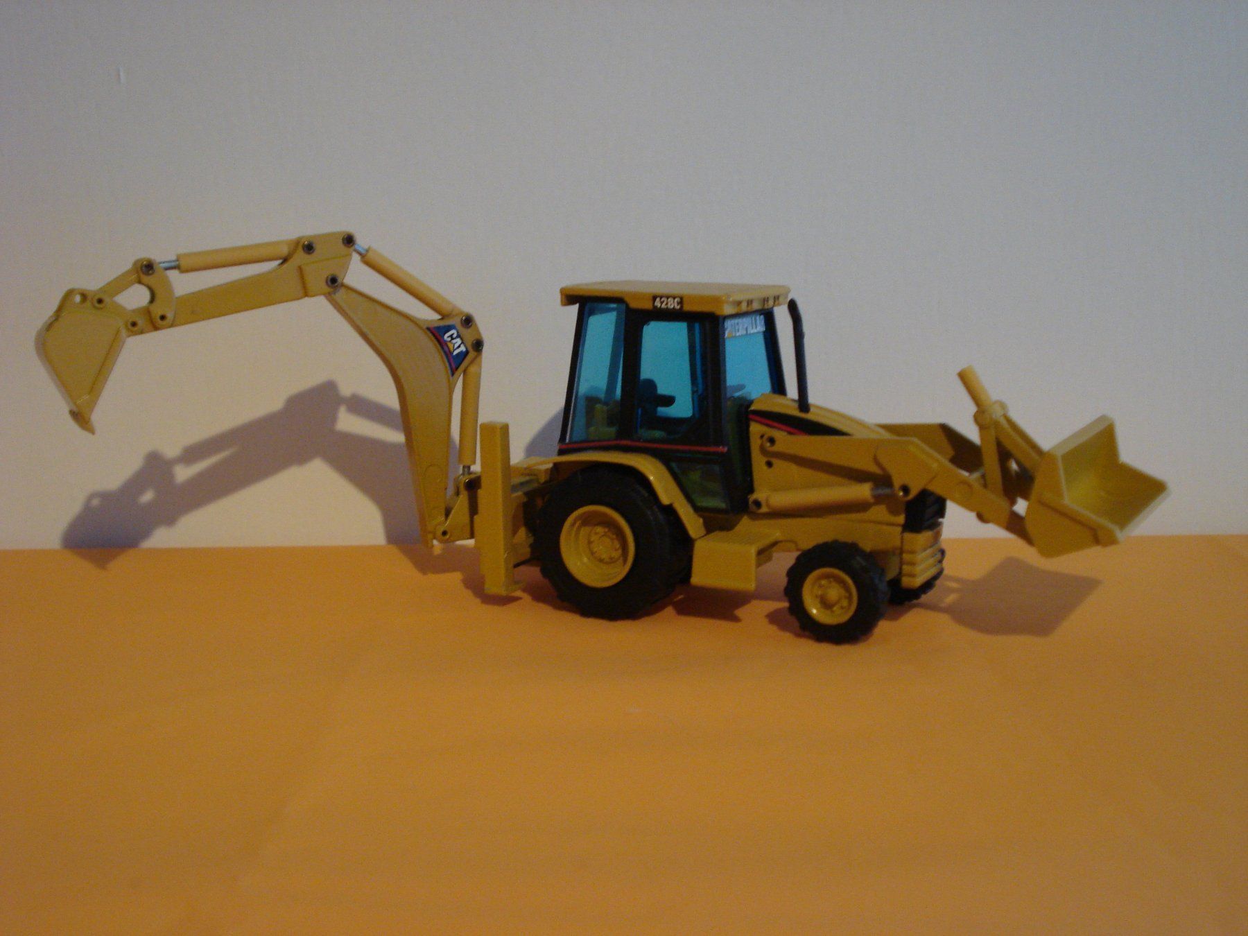 Caterpillar Kit di modellismo & Modellini statici: CAT 428 C Baggerlader – Usato da Mitlödi venduto da worker04 1