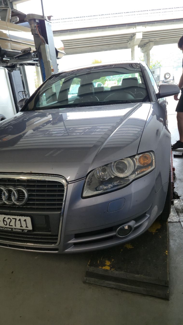 Audi Automobili: Audi A4 2.0 TFSI Quattro – Usato da Schwyz venduto da Autoteile18 1
