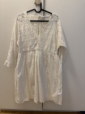 Zara Kleid