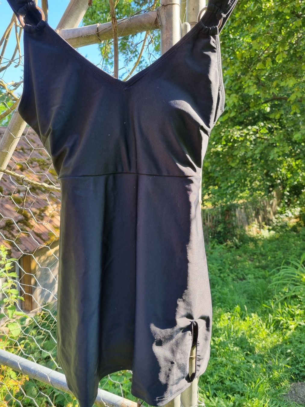 Costumi da bagno & Bikini: Badekleid/Rock Gr 40 – Nuovo (secondo la descrizione) da Wattenwil venduto da flohdog