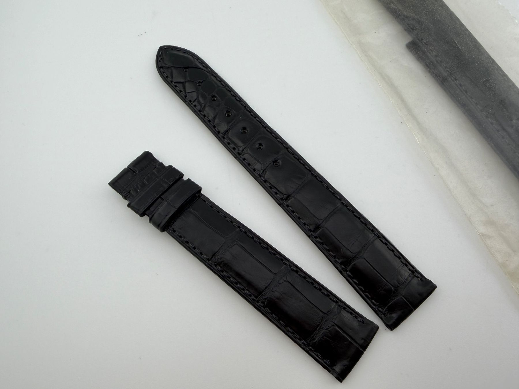 Cartier Orologi: 3 bracelets en cuir de Cartier – Nuovo e nell'imballaggio originale da Biel/Bienne venduto da MrP_WatchesBiel 1