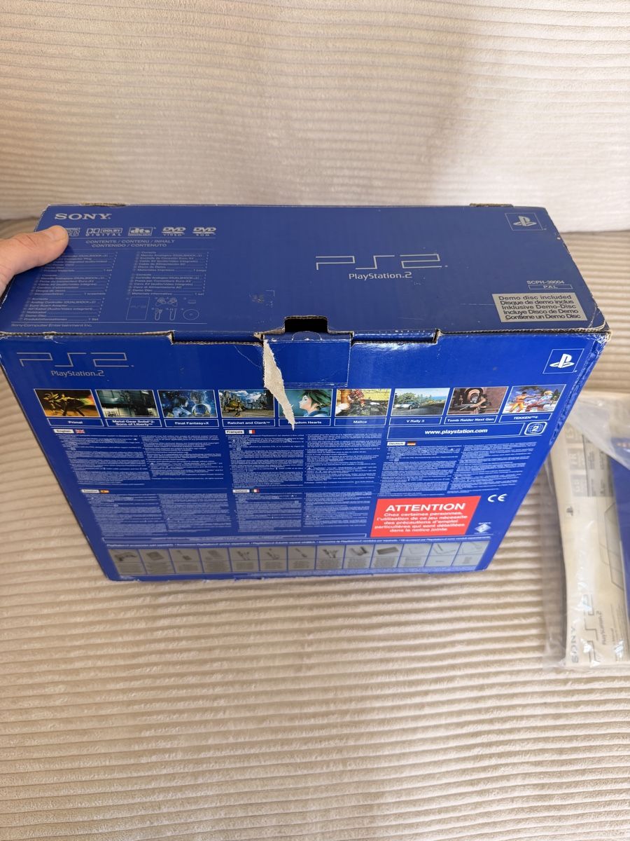 Sony Console: PS2 Bundle (inkl. OVP und diverses) – Usato da Roggwil BE venduto da L1nk_the_hylian 4