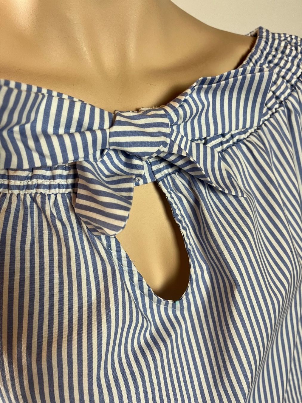 Nafnaf Camicette: Bluse der Marke NAF NAF, Grösse M, Farbe Blau/Weiss – Nuovo e nell'imballaggio originale da Rudolfstetten venduto da gst_g7xl 1