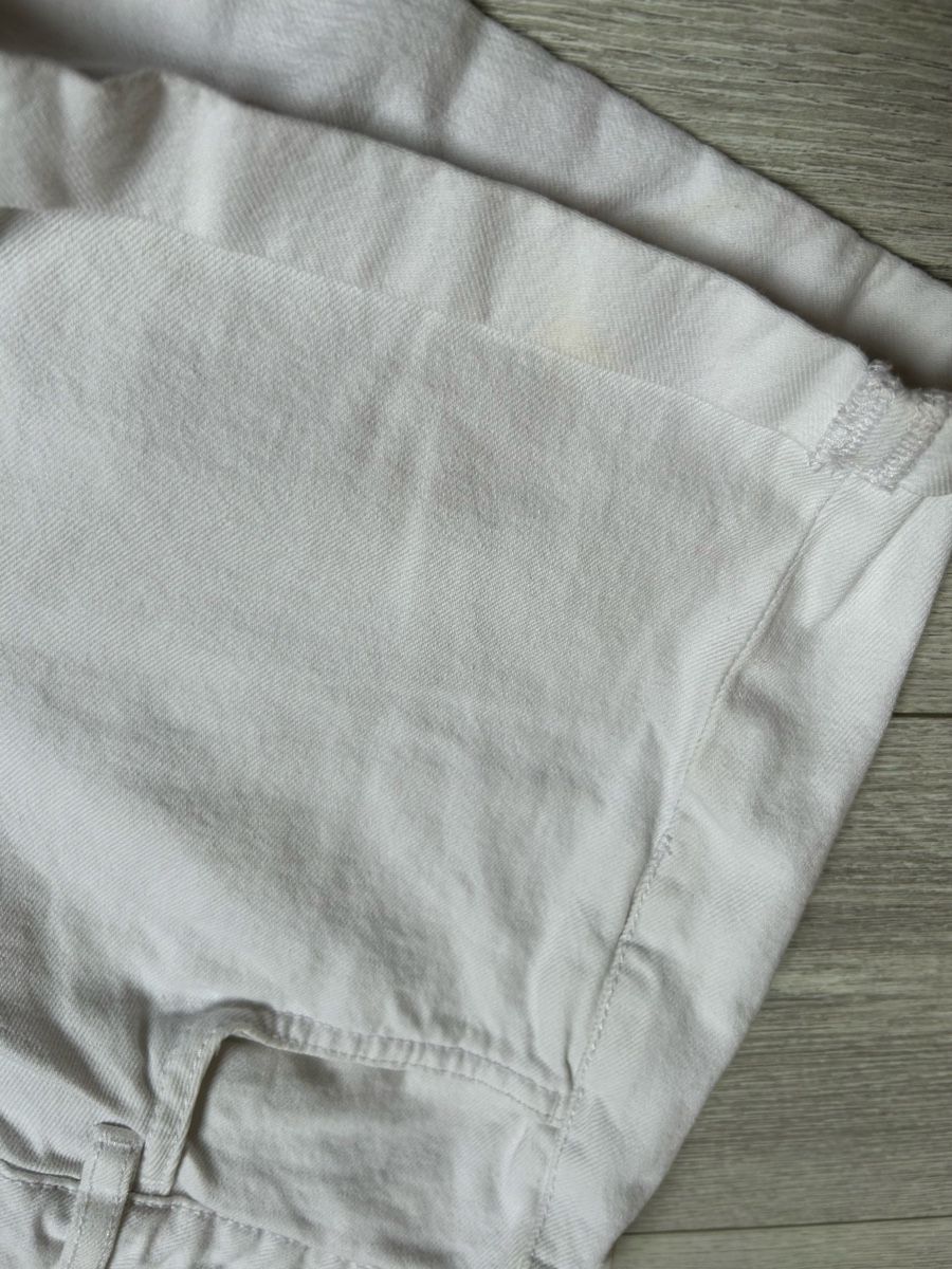 H&M Jeans: Short blanc H&M, taille 40 – Gebraucht aus Genève von and_k79x 2