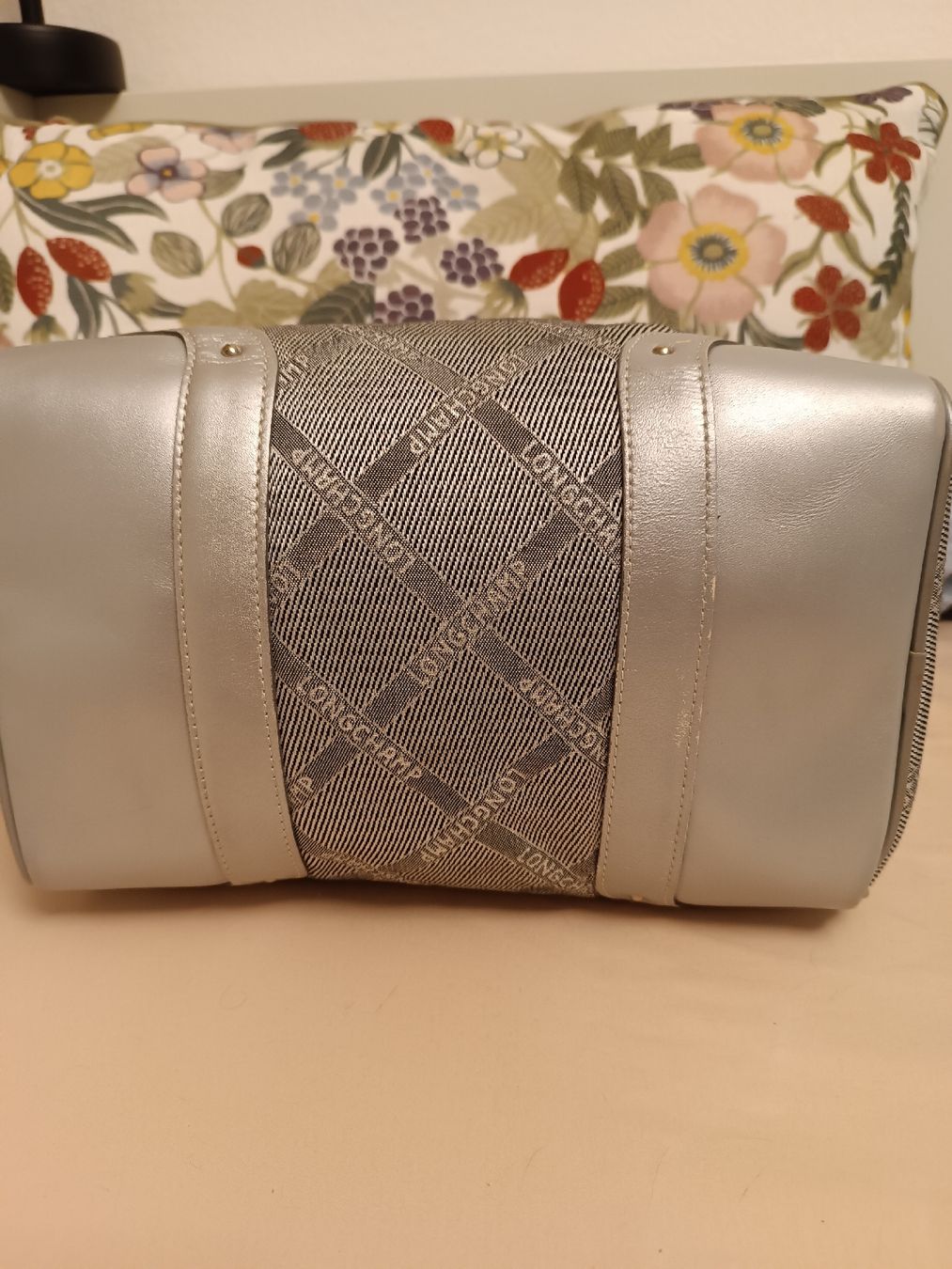 Longchamp Borse da donna: Borsa Longchamp in tessuto grigio argentato – Usato da Gampelen venduto da jacopo189 4