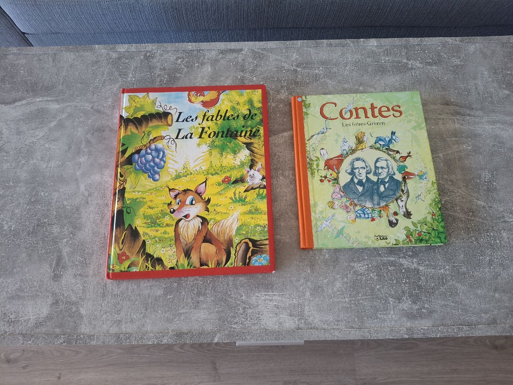 Bücher: Lot de livres de contes – Gebraucht aus Morges von ProfesseurJones