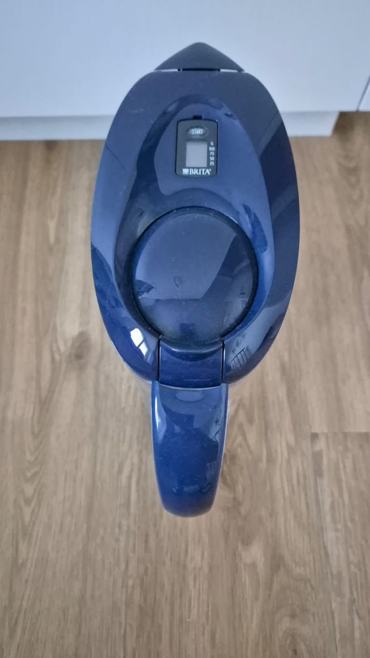 Sanitari: Brita Wasserfilterkrug blau mit 2 Stk. Maxtra Kartuschen – Usato da Edlibach venduto da ar-schreinerei 2