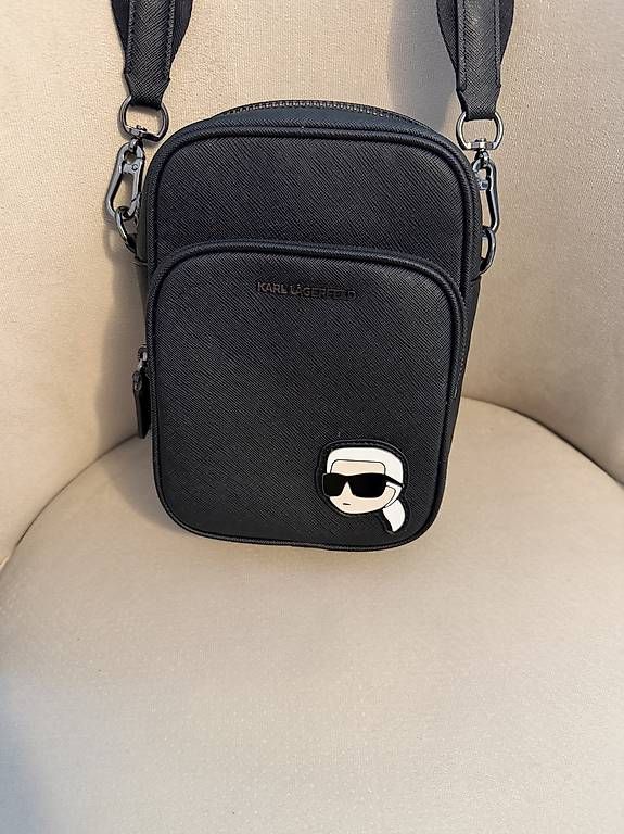 Borse da donna: Umhängetasche Karl Lagerfeld – Usato da Walenstadt venduto da jko_s667 1