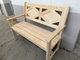 Holzbank
