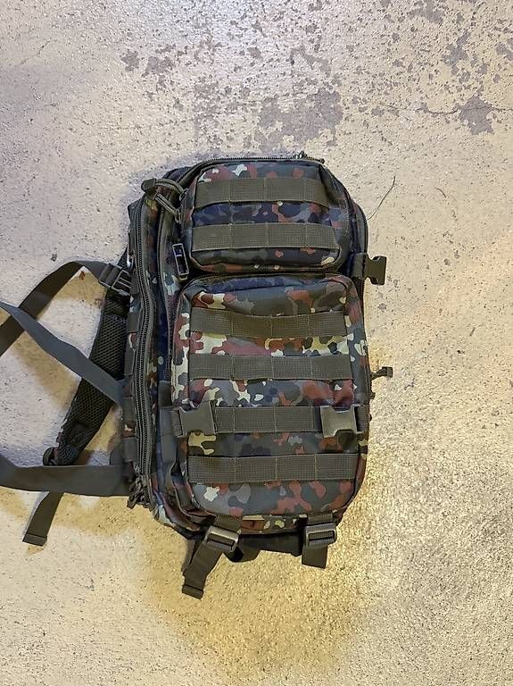 Zaini: Militärrucksack, Militär – Usato da Eiken venduto da for_cg8g