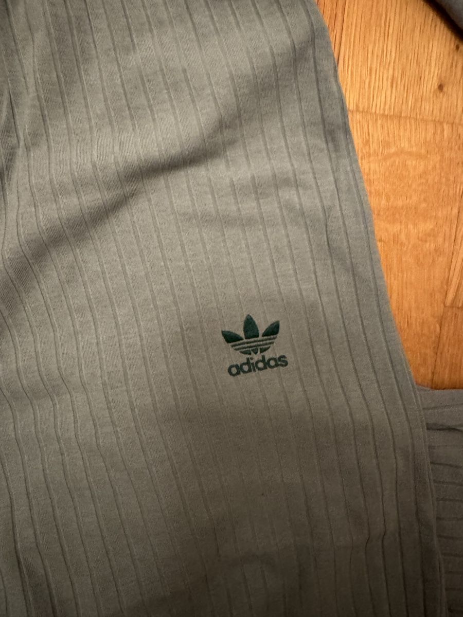 Adidas Pullover & Sweatshirts: Adidas Set  – Gebraucht aus Chur von snow_white_blue 5