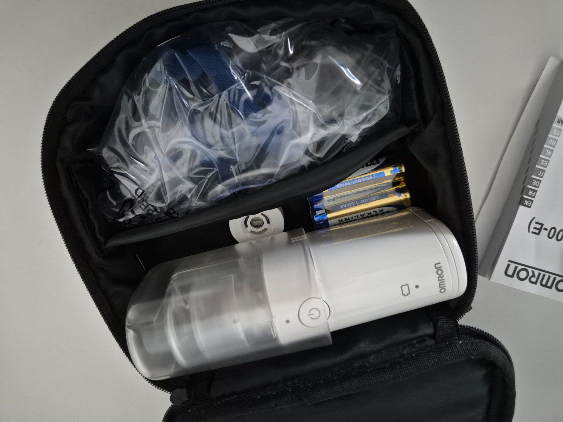 Omron Attrezzature mediche: Omron MicroAir U100 Ultraschall Inhalationsgerät – Nuovo (secondo la descrizione) da Aarburg venduto da i_c6r8 5