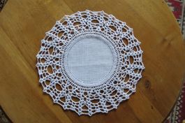 Rundes Häkeldeckchen ca 26 cm /weiss