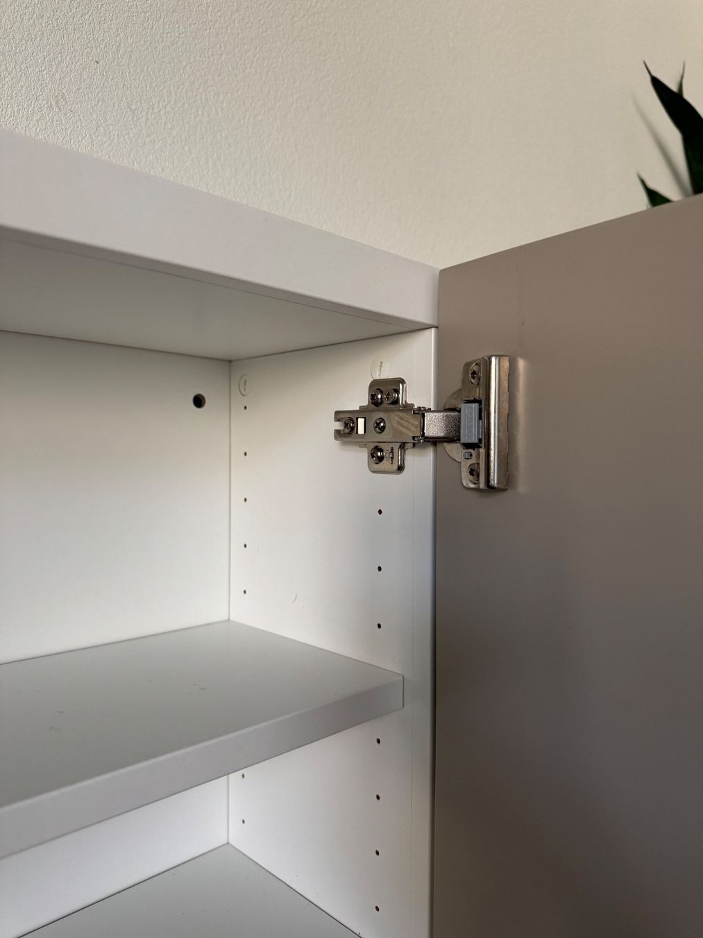 Ikea Commodes: Sideboard Besta Ikea, beige/weiss – D'occasion à Zürich par Saskia125 4
