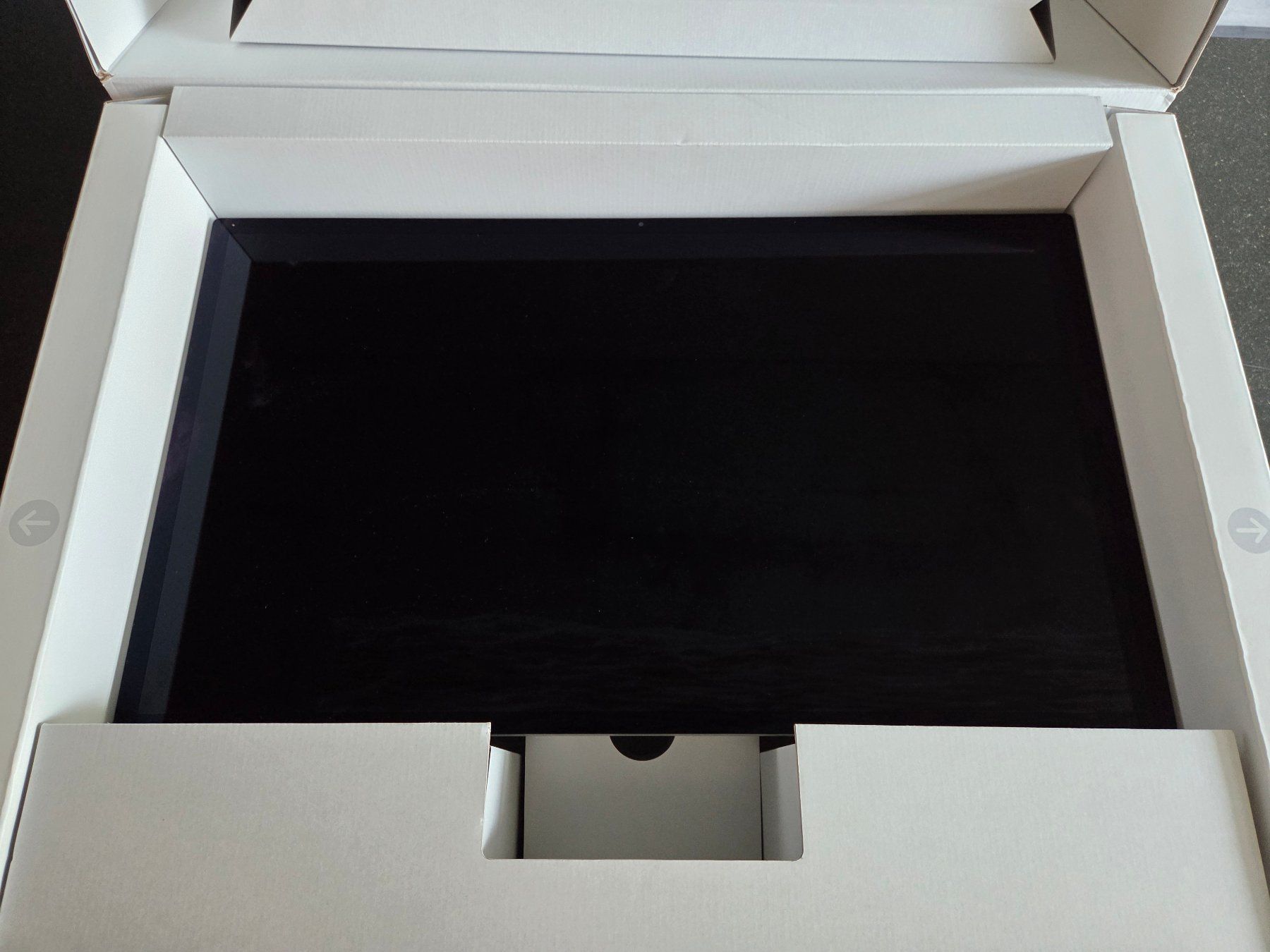 Apple Monitor: Apple Studio Display 27 Zoll, Jahr 2022 – Usato da Zürich venduto da mdo_6fw2 6