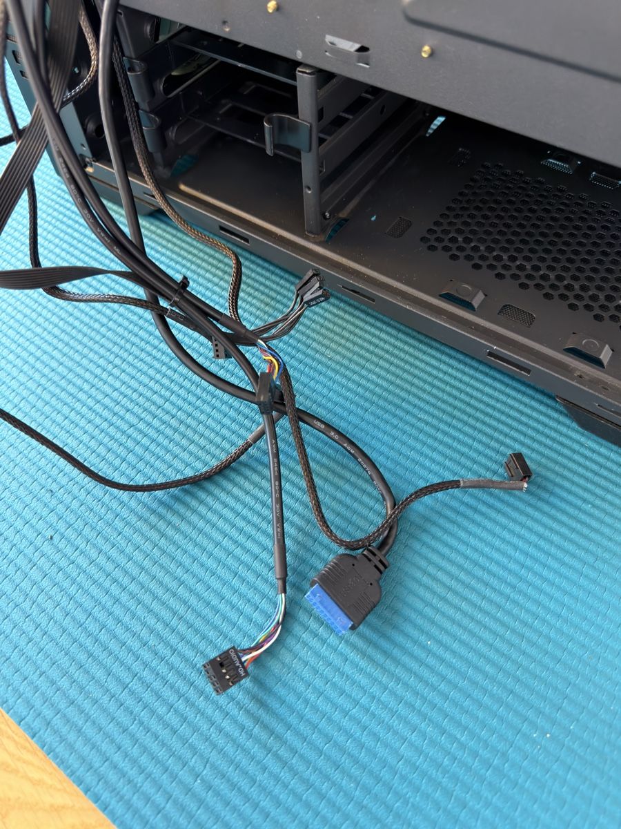 Gehäuse: PC Gehaeuse mit Glasfront schwarz – Gebraucht aus Zollikofen von cedi52 6
