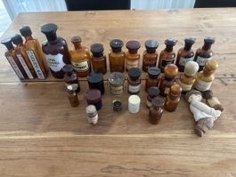 Antike Apotheker Flaschen Set diverse Glas Braunglas Sammelo