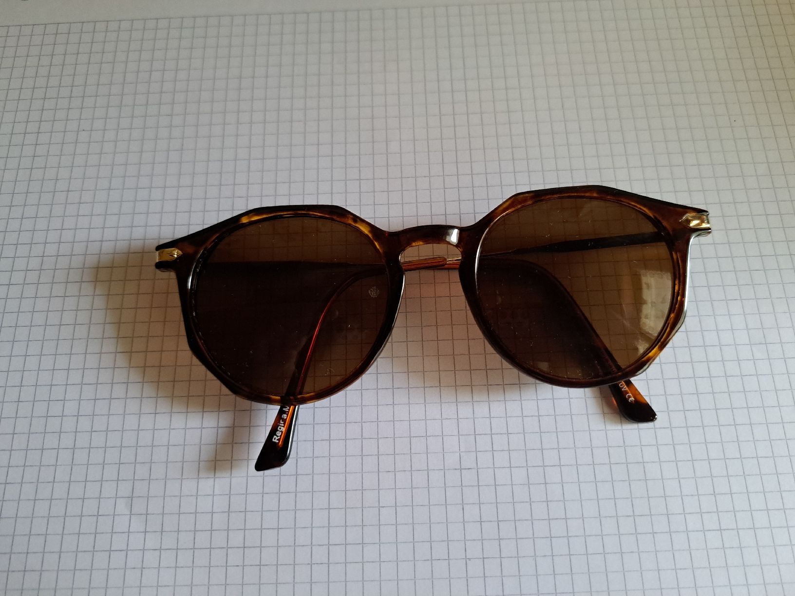 Brillen & Gläser: Lunettes a soleil  – Neu und originalverpackt aus Berlens von luc_2c79