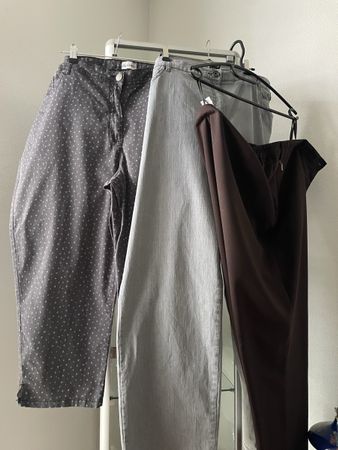 Damen Hose Paket 3 Stk in Grösse 52