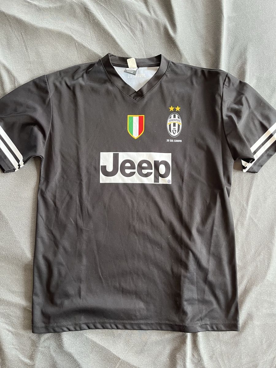 Canottiere & Pantaloni: 2 Juveshirts zu verkaufen – Usato da Bonaduz venduto da The_flash_1893