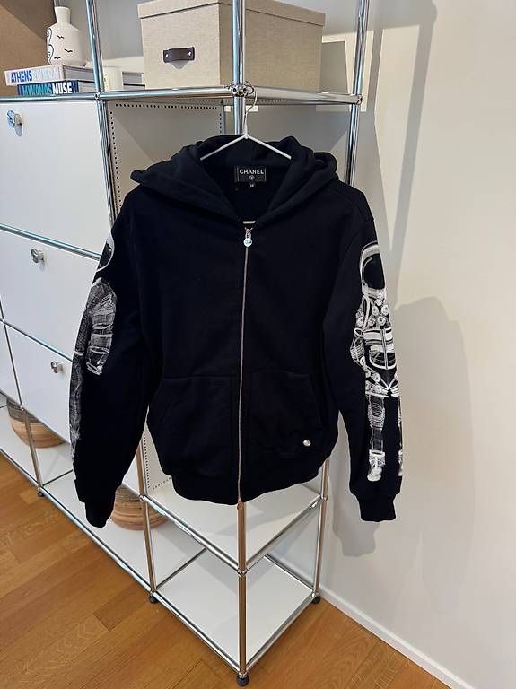 Chanel Jacken: CHANEL JACKE ASTRONAUT – Neu (gemäss Beschreibung) aus Schwyz von bofb 2