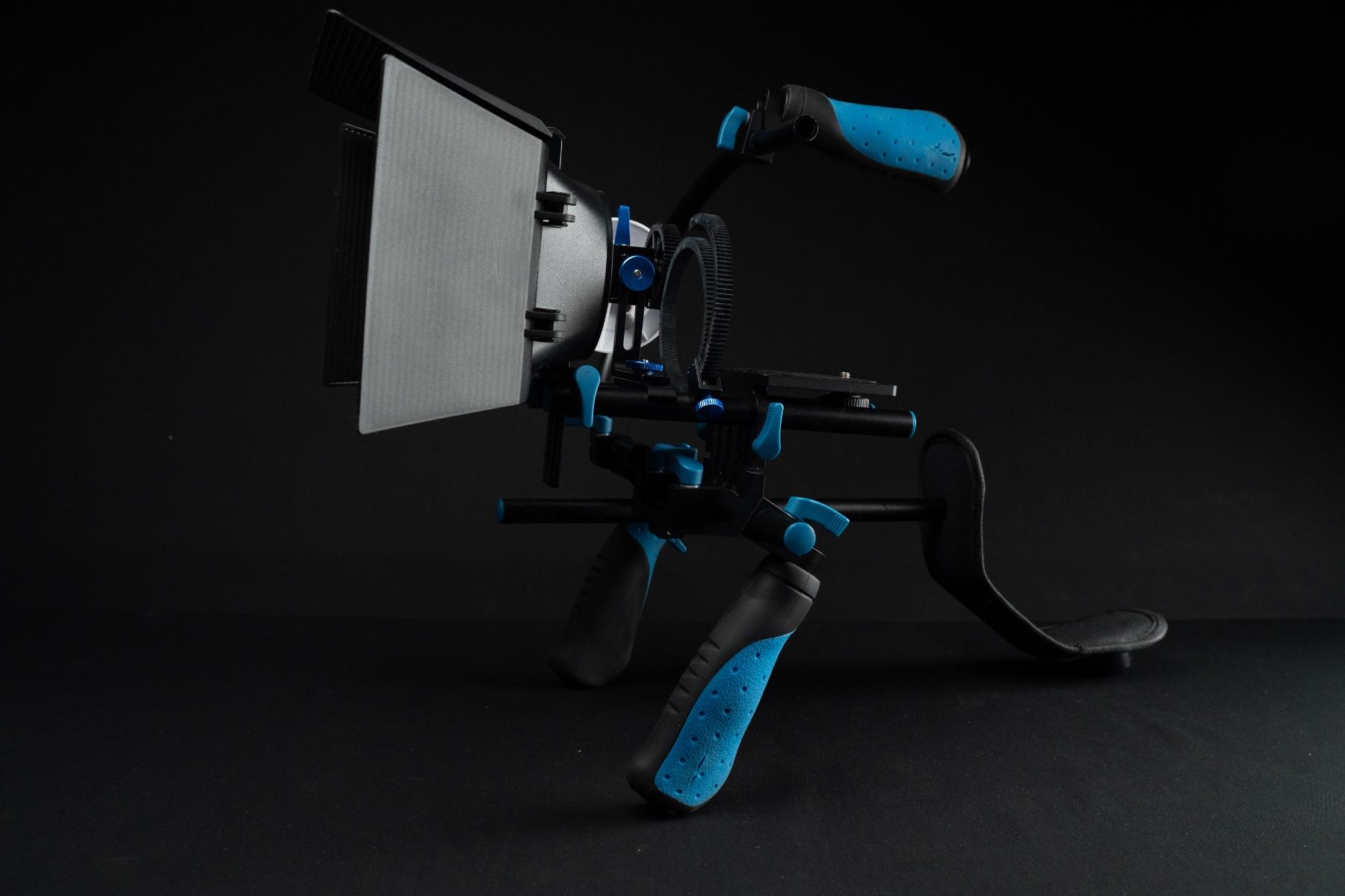 Camcorder: Shoulder Rig für Kameras mit Matte Box – Gebraucht aus Gossau SG von zitaka 3