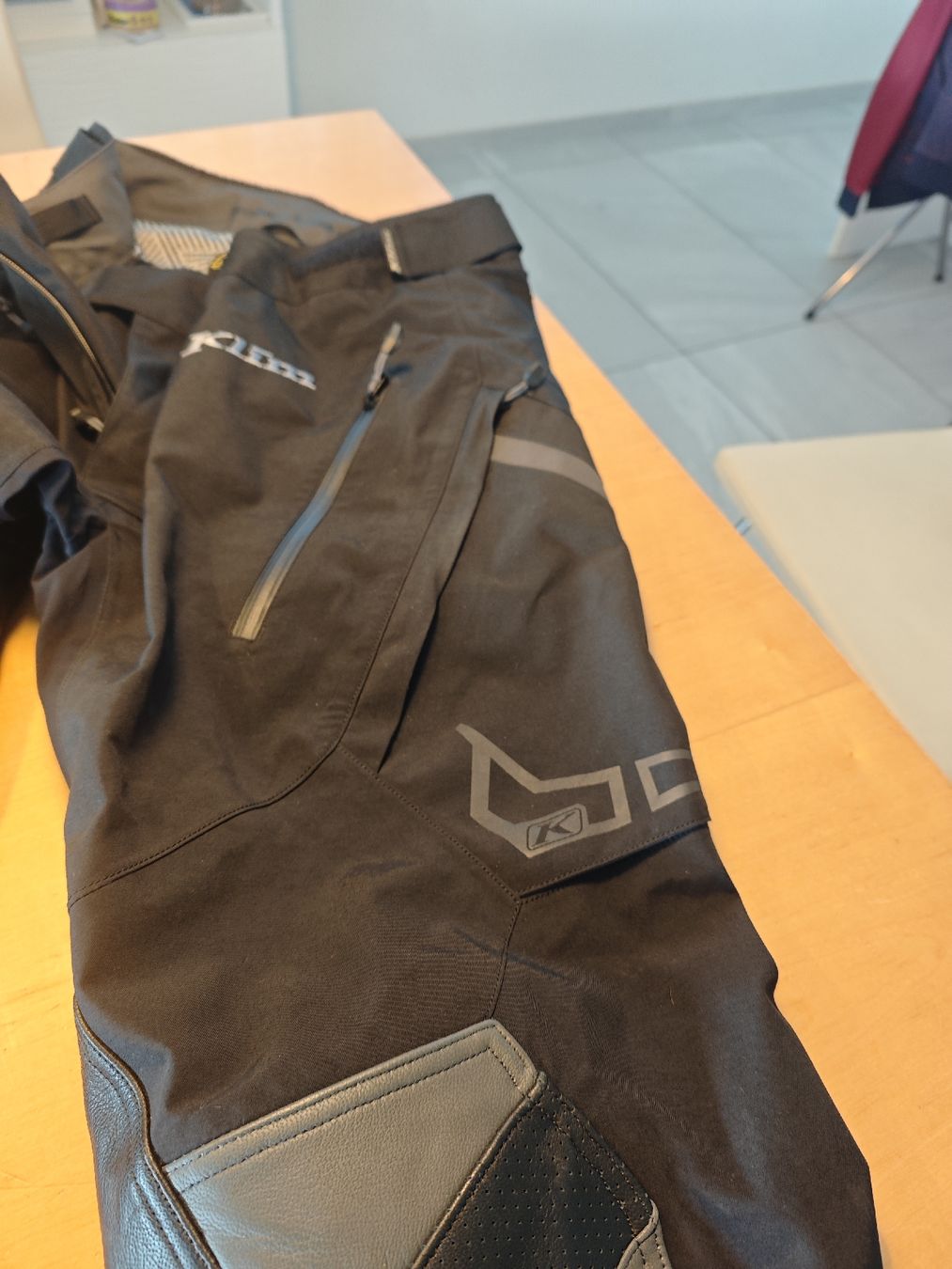 Klim Pantaloni: Motorradhose – Usato da Gelterkinden venduto da web346p2 4