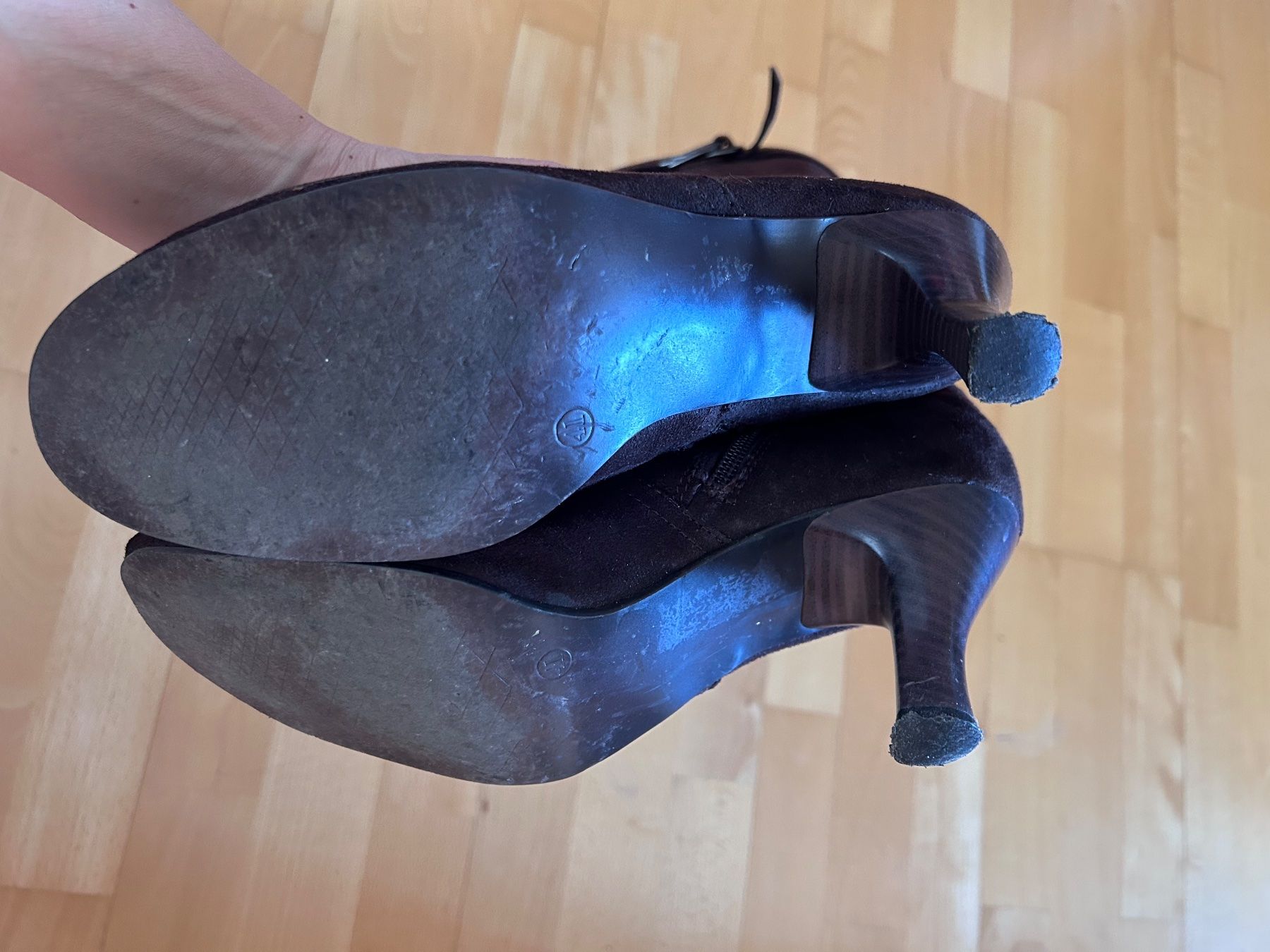 Damenschuhe: Wildlederstiefel dunkelbraun Gr. 41 – Gebraucht aus Winterthur von ela_qbz6 3