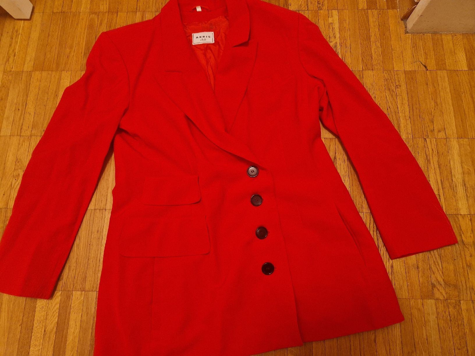 Akris Giacche: Rotes Akris Blazer 100% Schurwolle Gr. 40 – Usato da Binningen venduto da Daja75 1