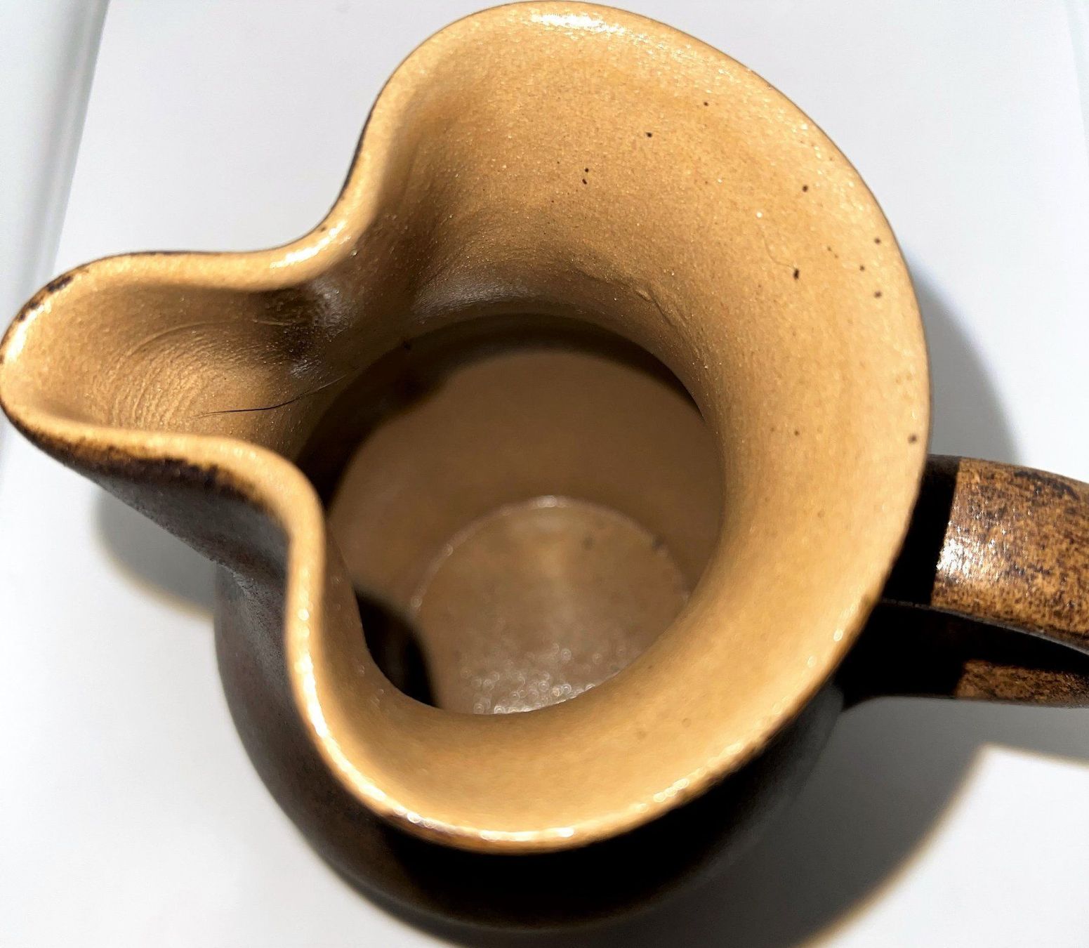 Karaffen: Krug Keramik H 12 cm. – Neu (gemäss Beschreibung) aus Lutzenberg von Truhe 3