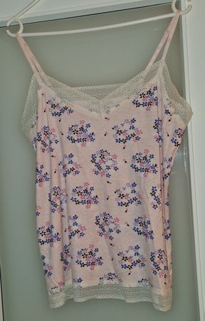 top pour femme Xl ( petit)Neuf 