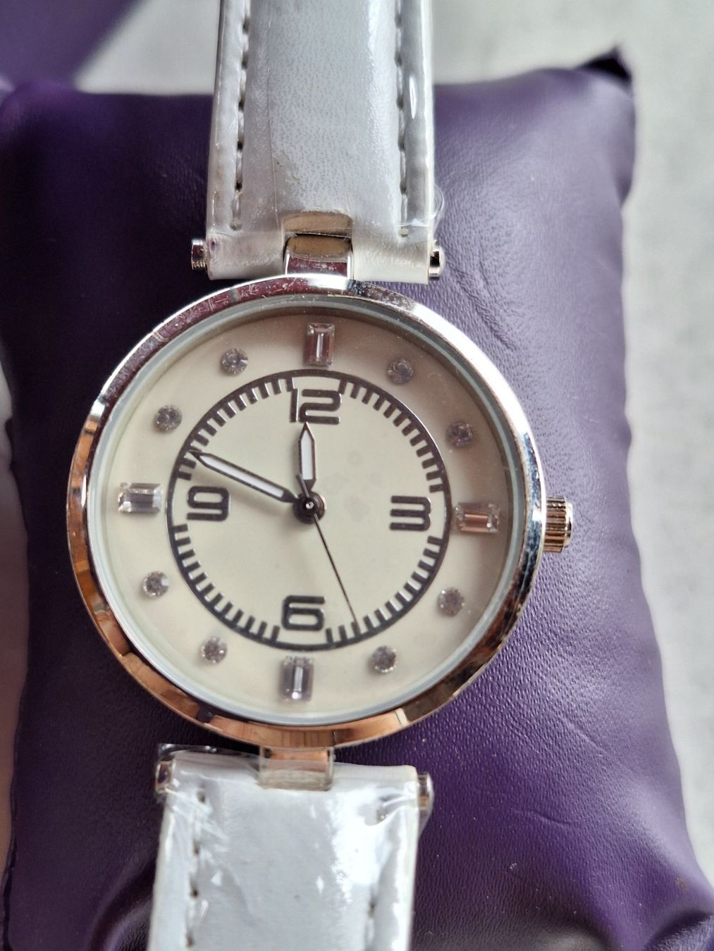 Orologi: DAMEN ARMBANDUHR – Nuovo (secondo la descrizione) da Huttwil venduto da Kunterbuntli 1