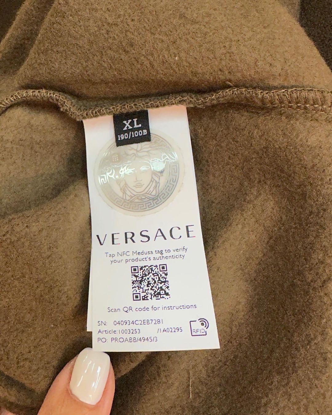 Versace Maglioni & Felpe: Gianni Versace Pullover NP 990.- – Nuovo e nell'imballaggio originale da Lachen SZ venduto da HelvetiaLuxury 7
