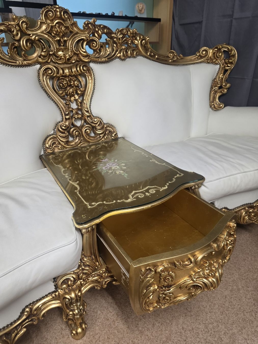 Divani: Barok Gold Sofa 2er  – Usato da Holderbank AG venduto da ink_6l2d 4