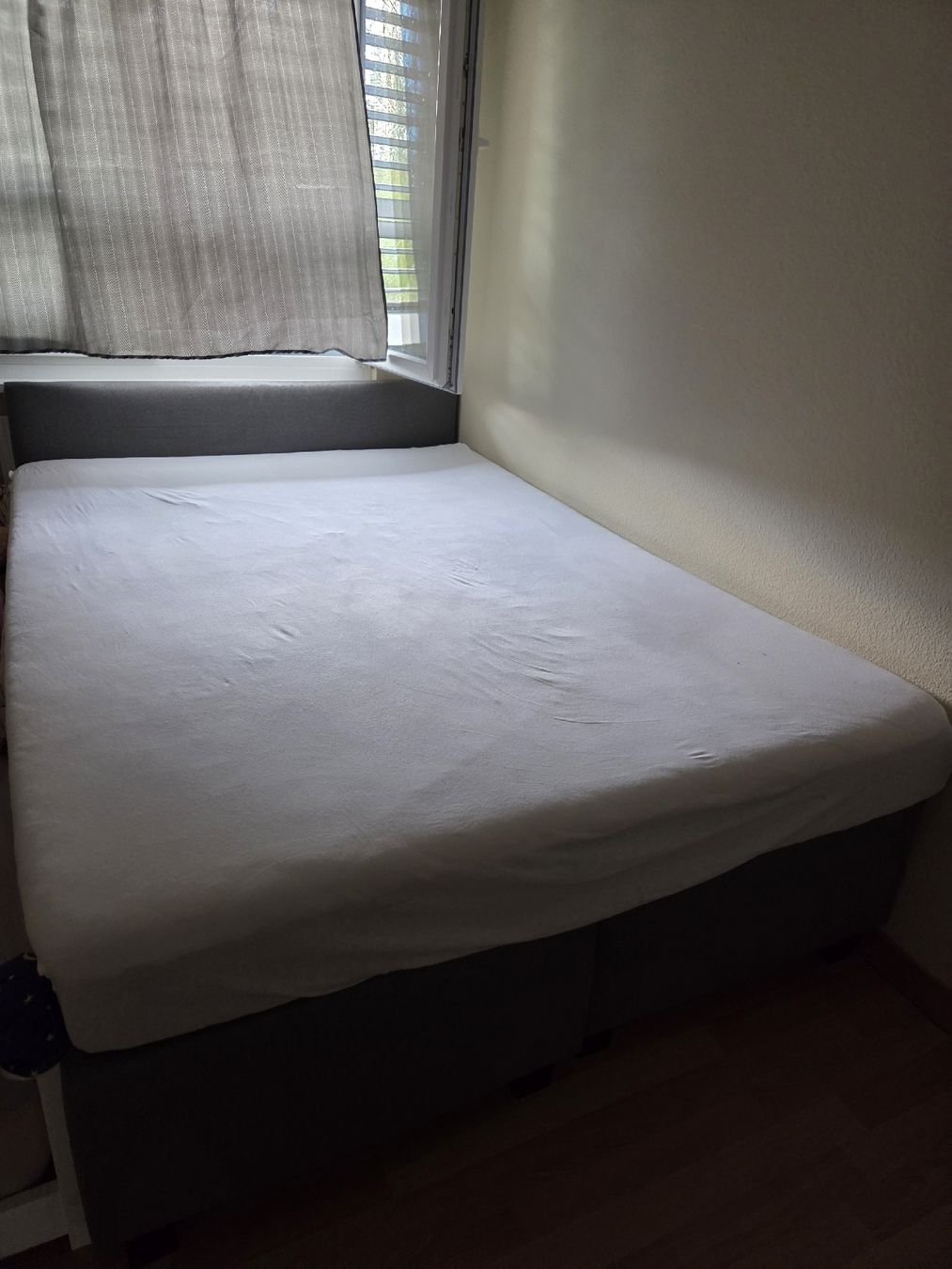 Betten: Bett ab 1 Fr – Defekt aus Bazenheid von Mermaid07