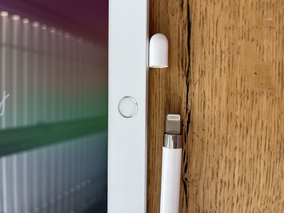 Apple Tablet PC: Apple Ipad 6th Generation 32GB mit Apple Pencil – Gebraucht aus Igis von ame_9qrb 2