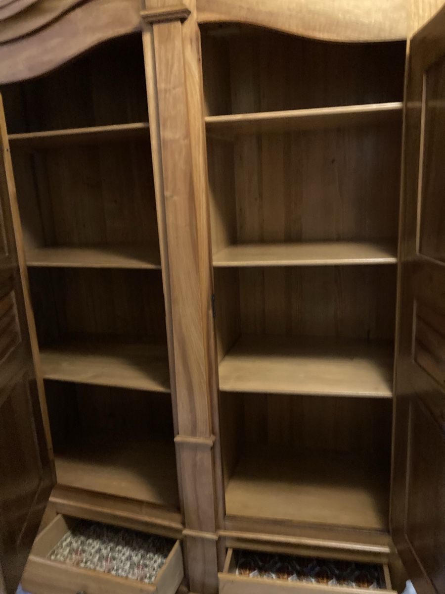 Schränke: Neuwertiger Bodenseebarock Schrank, massiv Nussbaum – Gebraucht aus Langenthal von Foxi281310 6