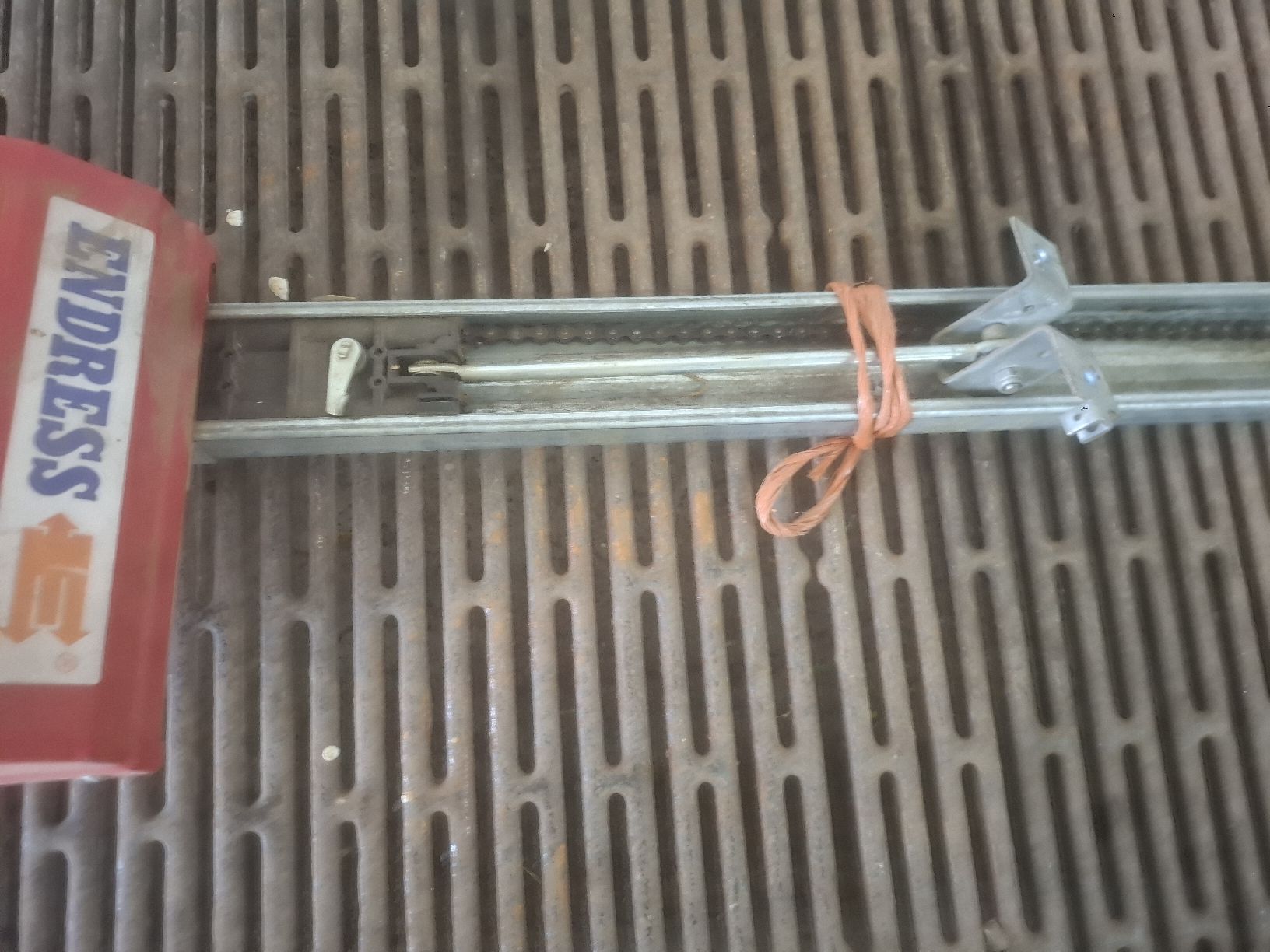 Sonstiges Elektromaterial: Garagentoröffner elektrisch mit Fernbedienung – Gebraucht aus Fischbach-Göslikon von Lars46 3