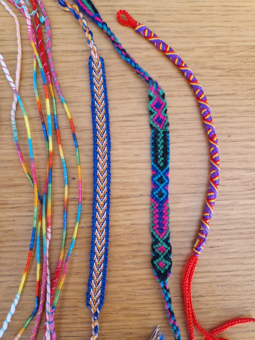 Bracelets: Bändeli Armbänder farbig Set Neu – Neuf (Voir description) à Vogelsang AG par villa9 5