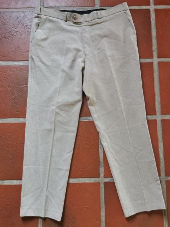 C&A; beige Bundfaltenhose / Anzughose Gr. 56