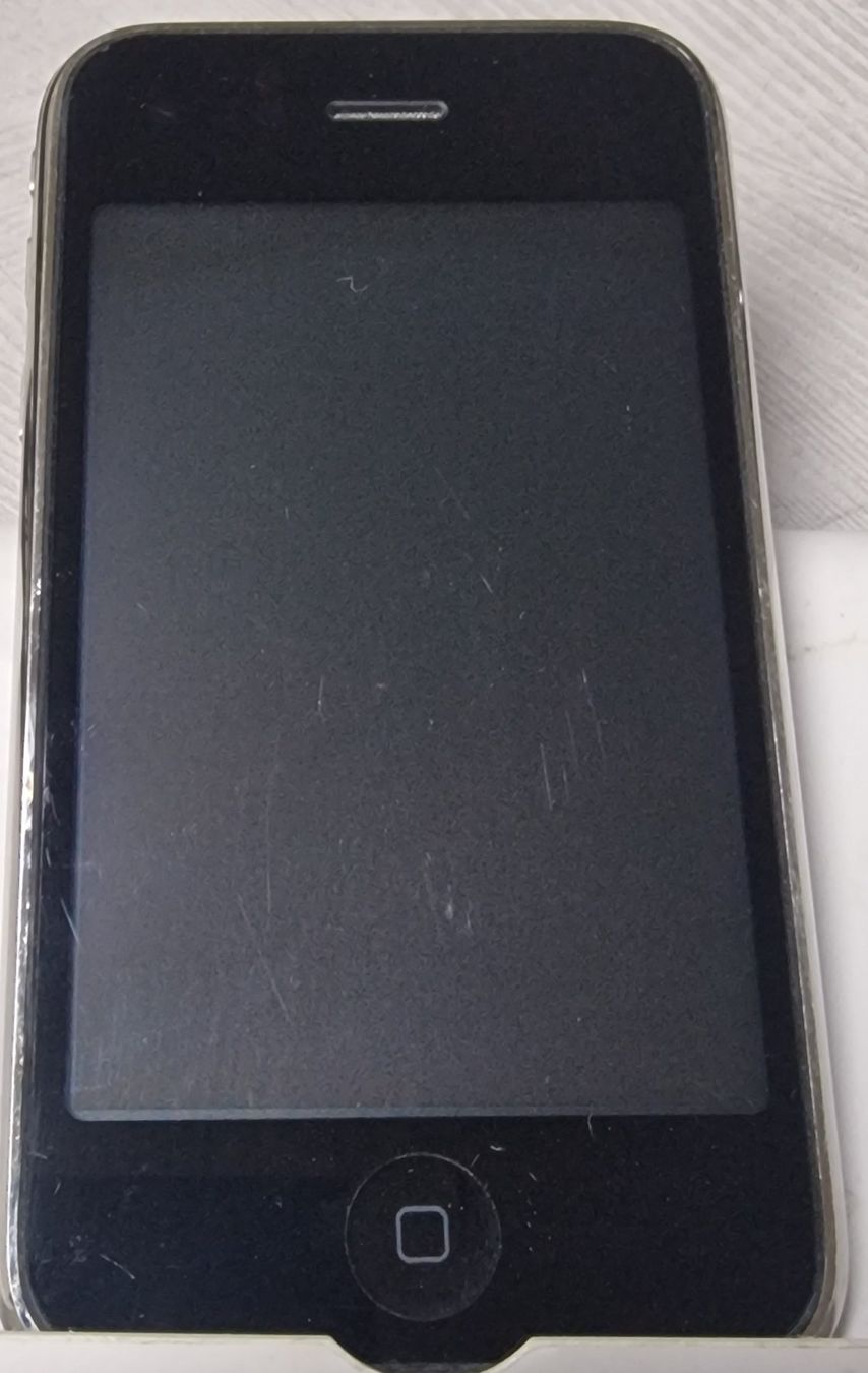 Apple Telefoni cellulari / Smartphones: iPhone 3GS 16gb – Difettoso da Uerkheim venduto da Justi.y 3