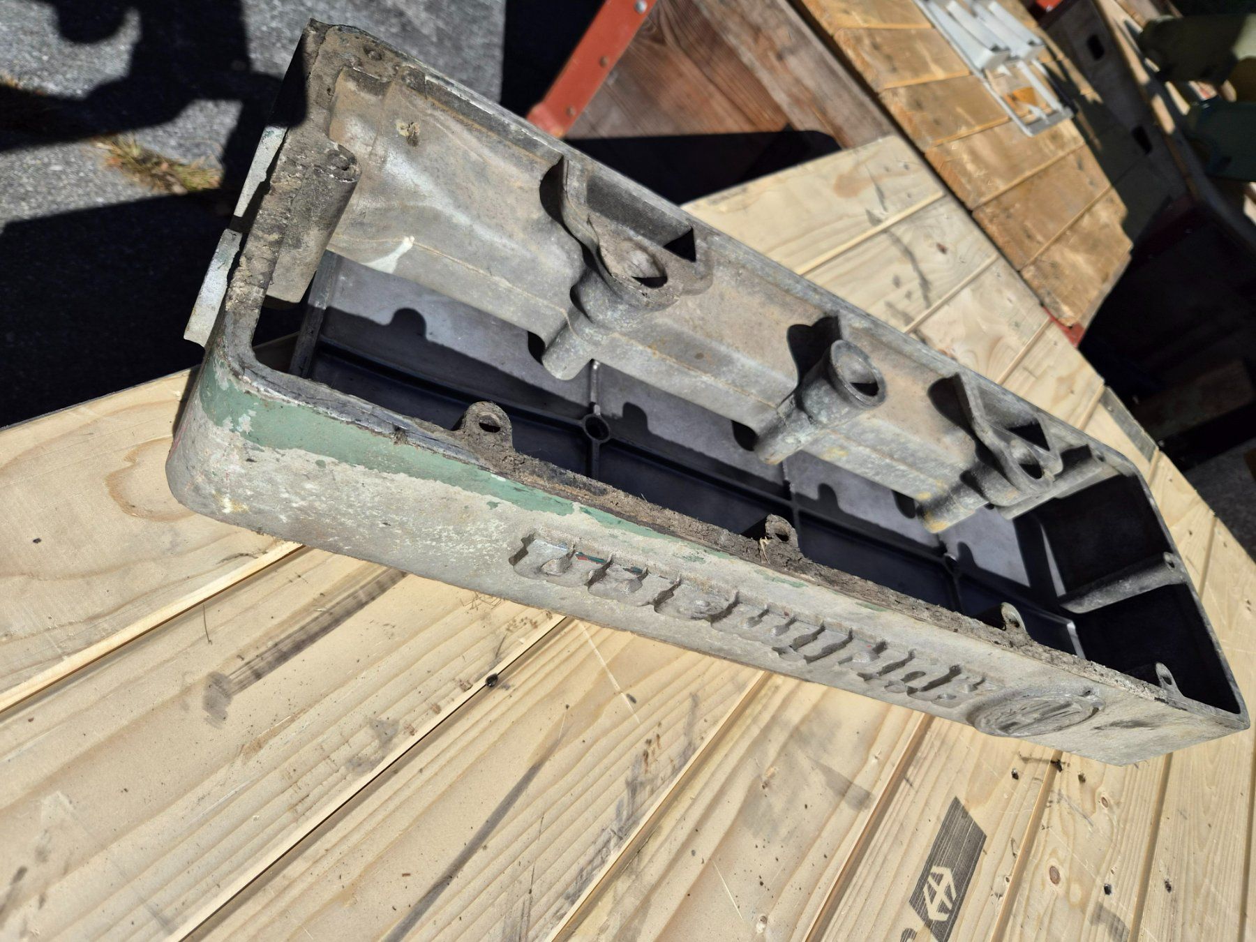 Hürlimann Trattori: Hürlimann Oldtimer Traktor Ventildeckel zu Motor D100 – Usato da Dürnten venduto da Bachtel84 5