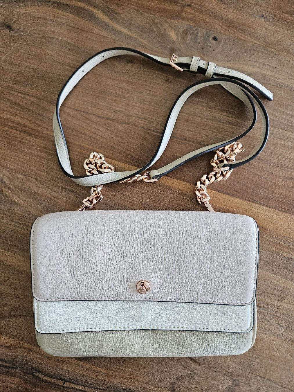 Michael Kors Borse da donna: Michael Kors Lederclutch – Nuovo (secondo la descrizione) da Elgg venduto da and_2x26