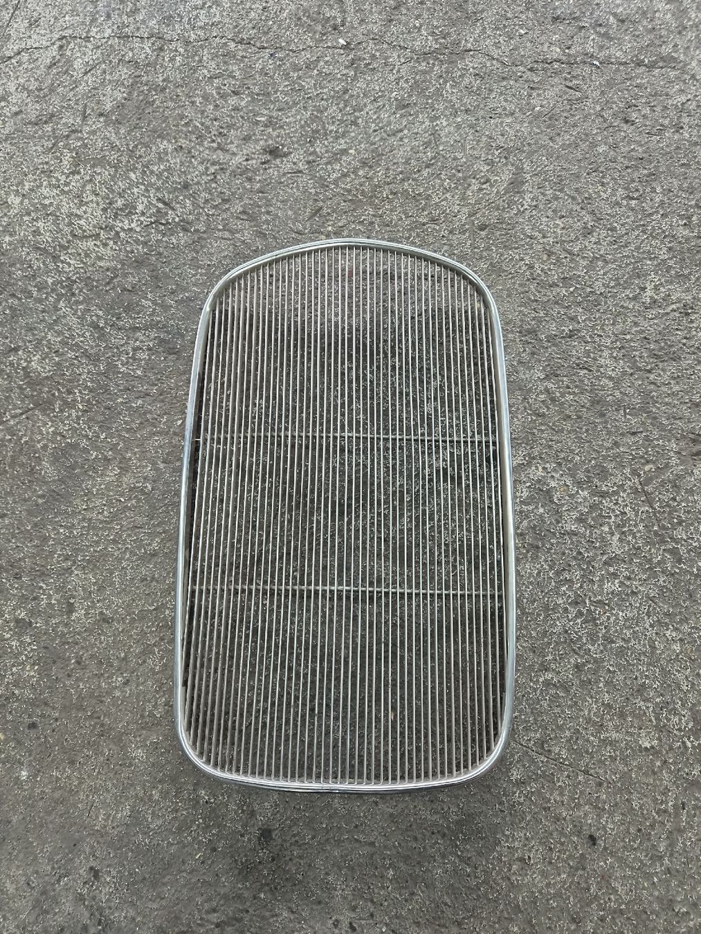 Ford Tutti pezzi di ricambio auto: Grille Ford 1932 – Usato da Courgenay venduto da jon1990