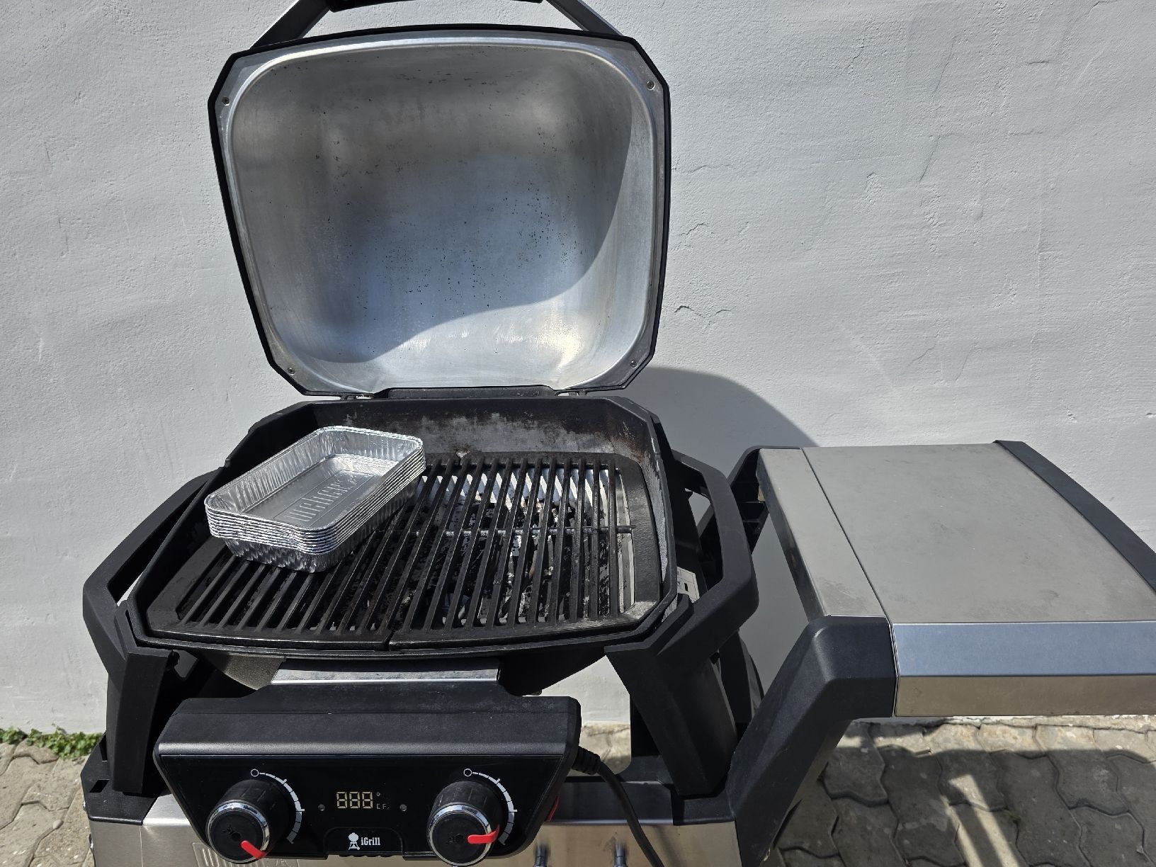 Griglie: Weber Elektrogrill Pulse 2000W mit Rollwagen – Usato da Uster venduto da Cruleye 6