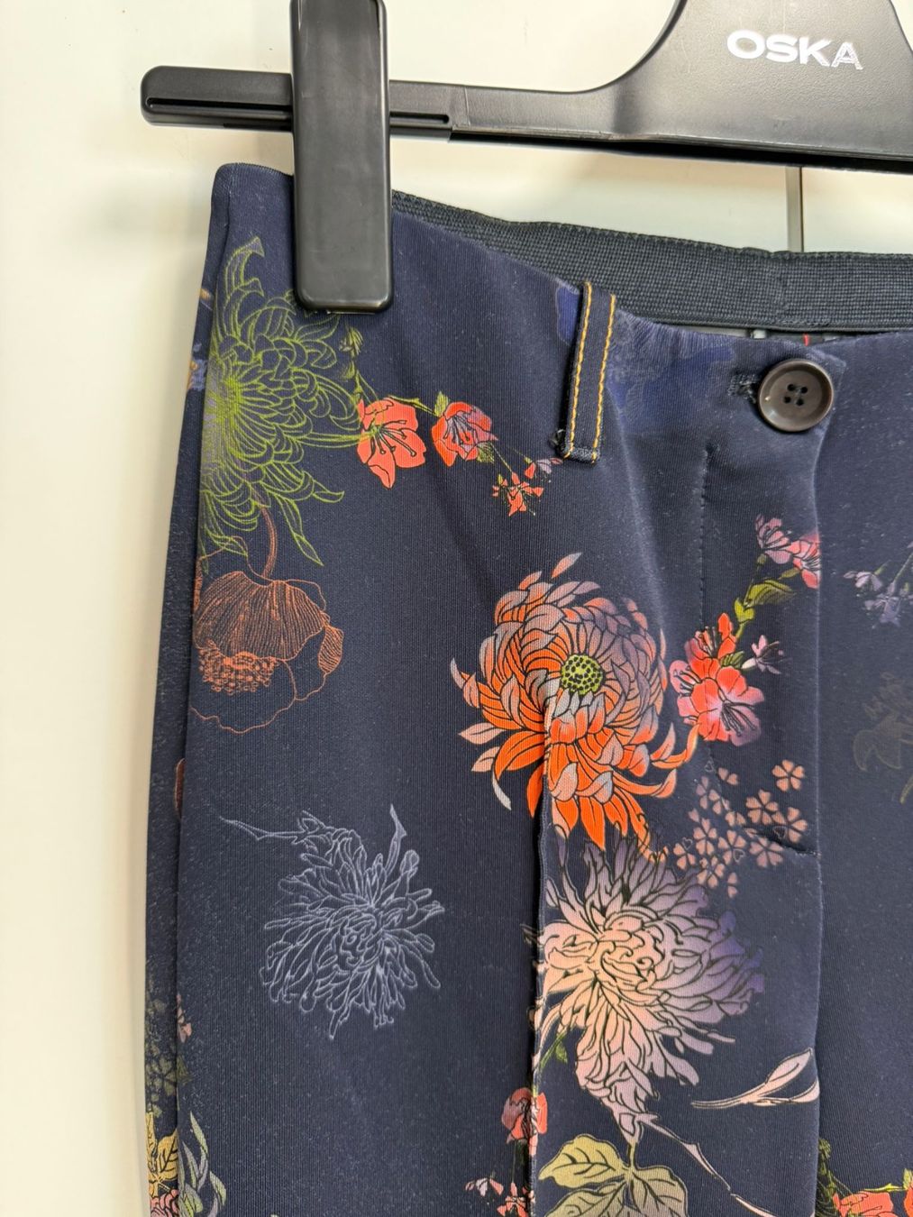Marc Cain Pantaloni: Marc Cain Damenhose Gr. 36 (N2) – Nuovo (secondo la descrizione) da Frauenfeld venduto da LIL_NA 2