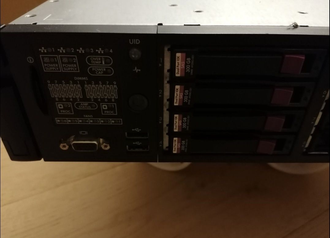 Hewlett Packard Server: HP Proliant DL380 Gen7 – Usato da Bettlach venduto da chichox3 3