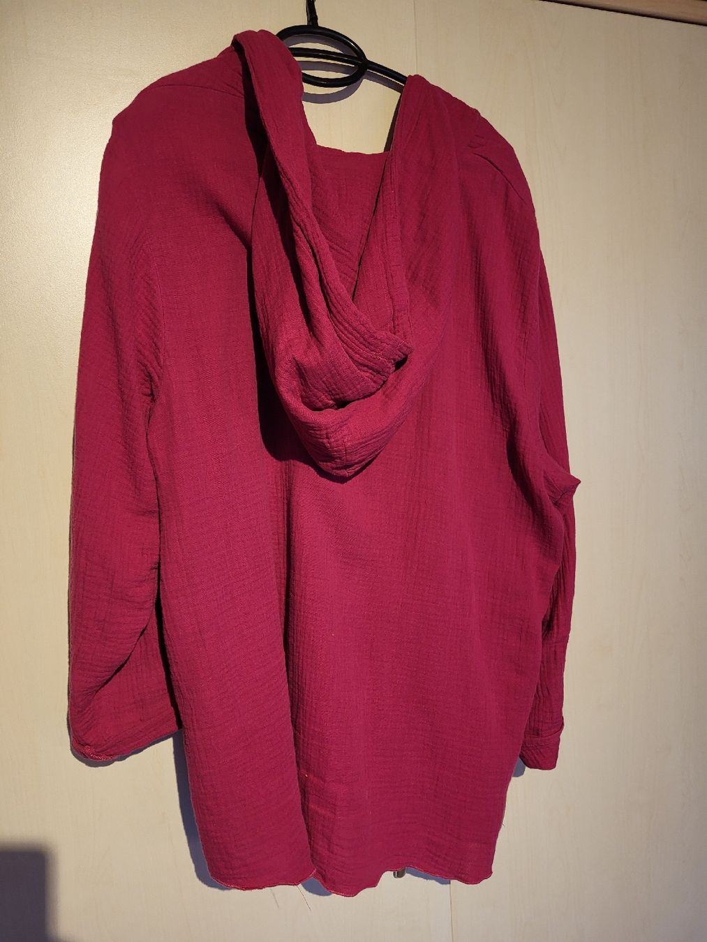 Blusen: Damen Bluse mit Kapuze – Gebraucht aus Wattenwil von Masimon 1