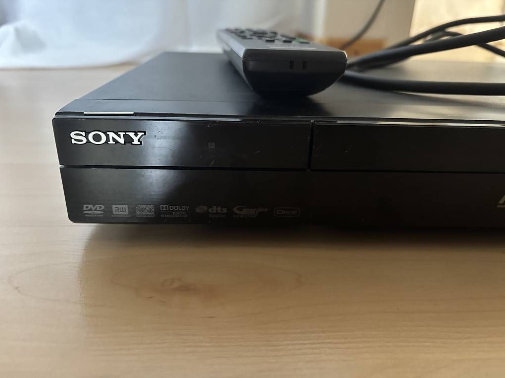 Sony Registratori: Sony RDR-AT105, DVD Recorder, 160GB – Usato da Winterthur venduto da bungy192 1