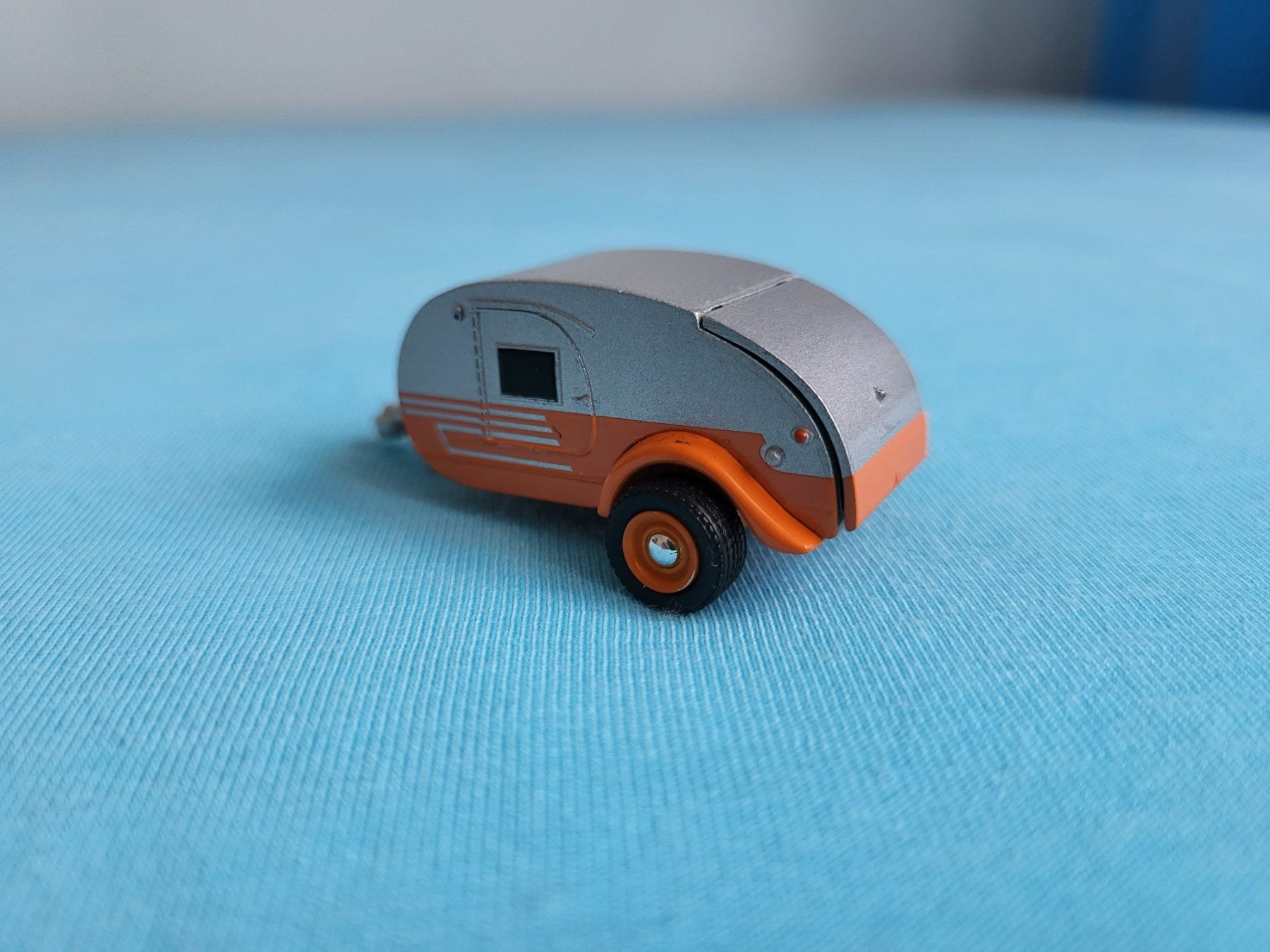 Greenlight Modellini d'auto: Greenlight, Camping Trailer "Teardrop" – Nuovo (secondo la descrizione) da Glattbrugg venduto da PhilKrill 9